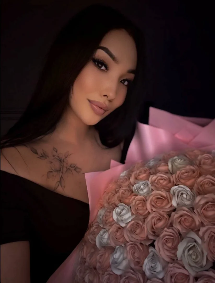 模特 Daniella